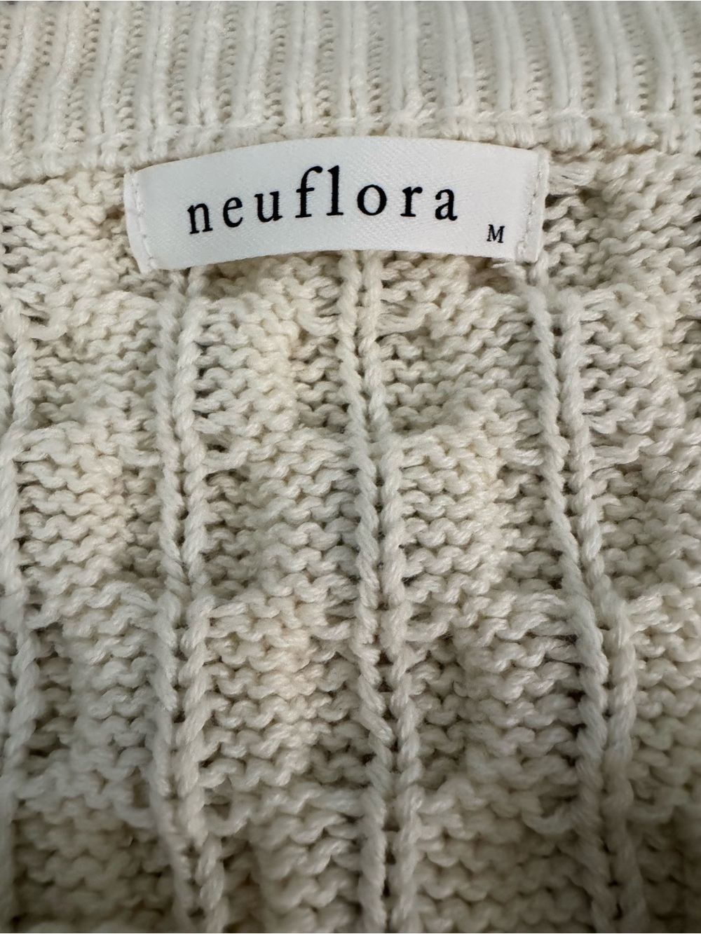 Neuflora Hazel cardigan in cream - Picture 2 of 3